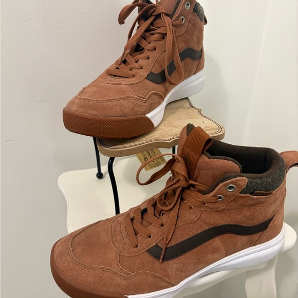 Vans Brown High-Top Sneakers with Suede Finish - Picture 3 of 6